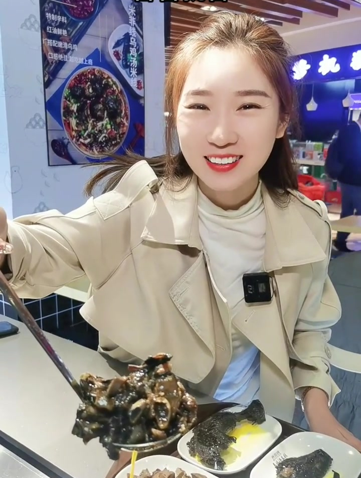 乌鸡熬的乌鸡汤米线不是一般的香米非线乌鸡汤米线