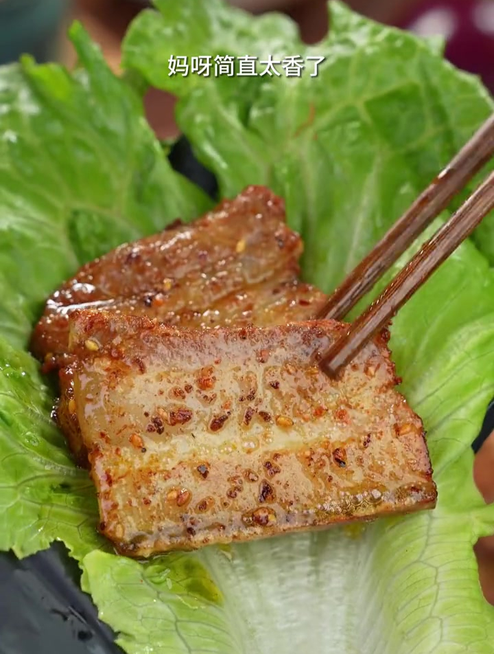 如果你有空气炸锅 冬天宅家就得吃顿烤五花肉,做法简单又好吃