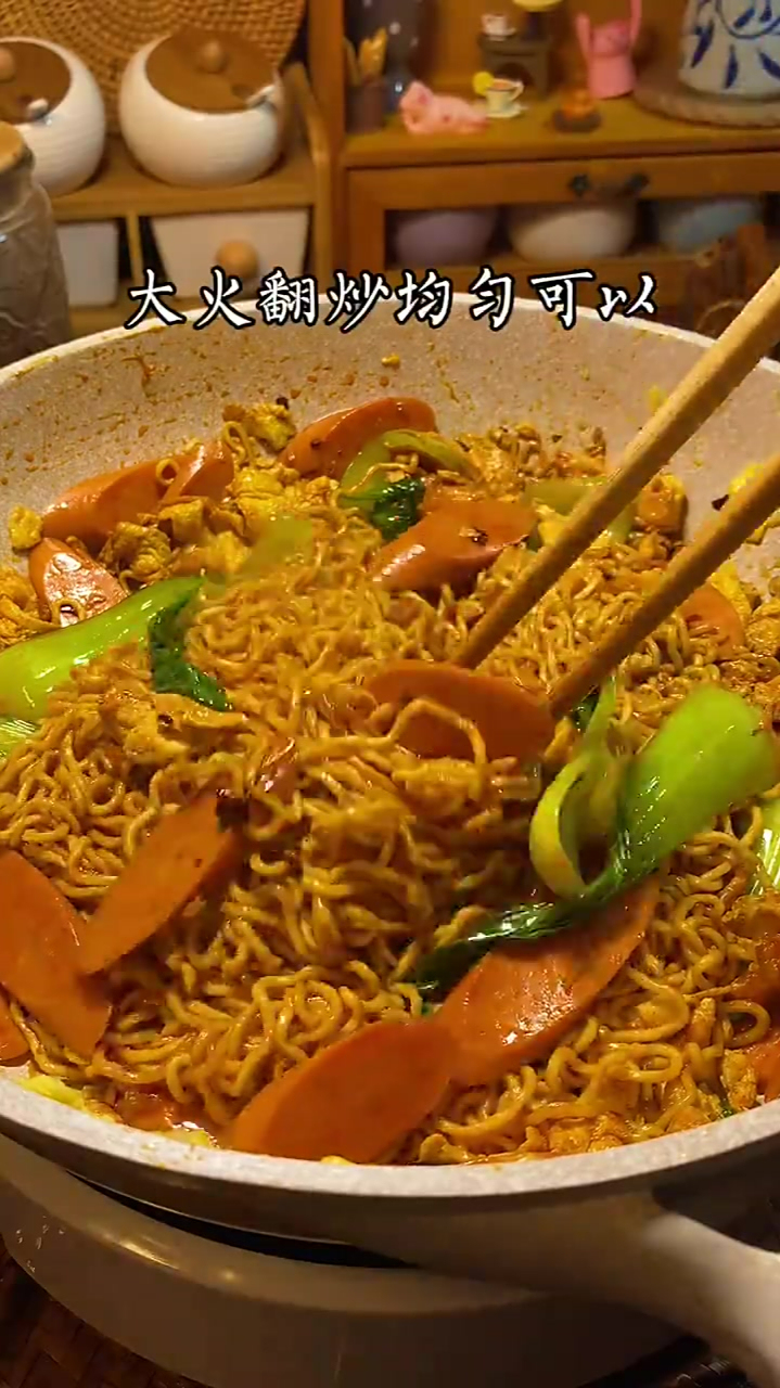 老干妈炒方便面,太好吃了而且简单