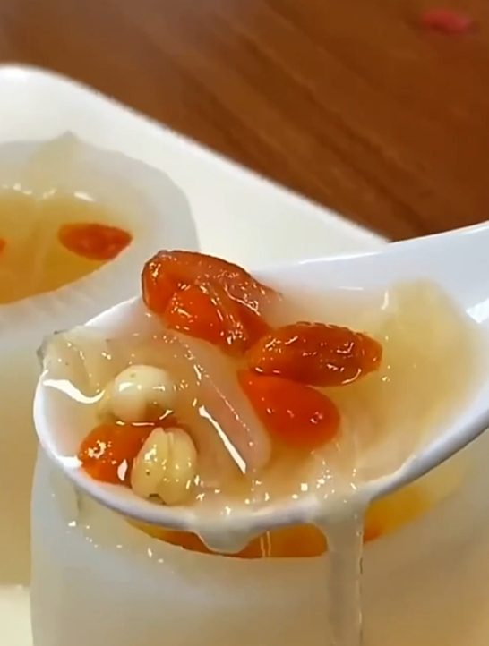 有了这本食谱,更加注重饮食健康,建议有条件的家庭都要备上