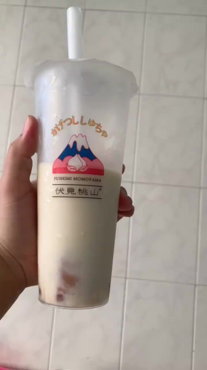 163135斤女生一天都吃些什么?个人认为:伏见桃山真的很好喝!