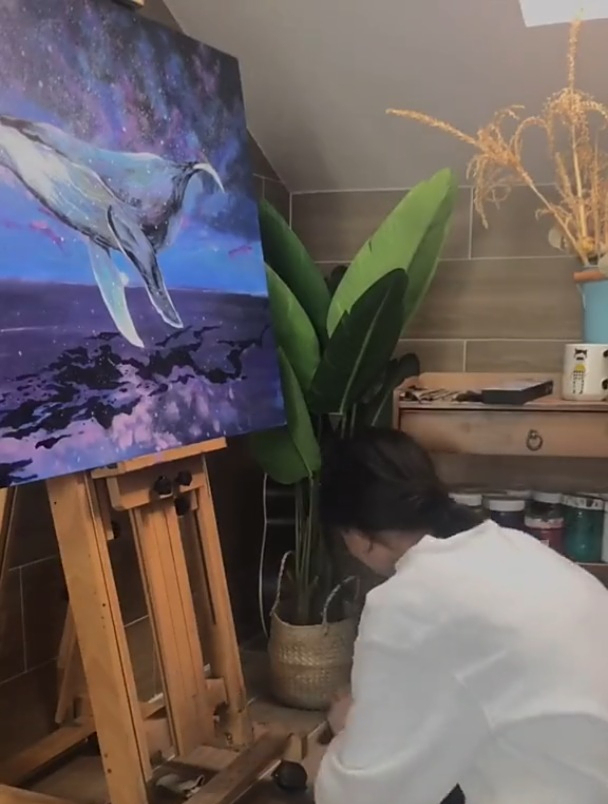 这浩瀚的宇宙一定有一只孤独的鲸!