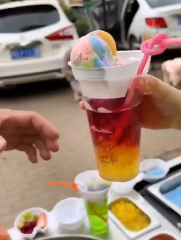一个女人摆摊适合做什么小吃生意,摆摊小吃车哪里有卖