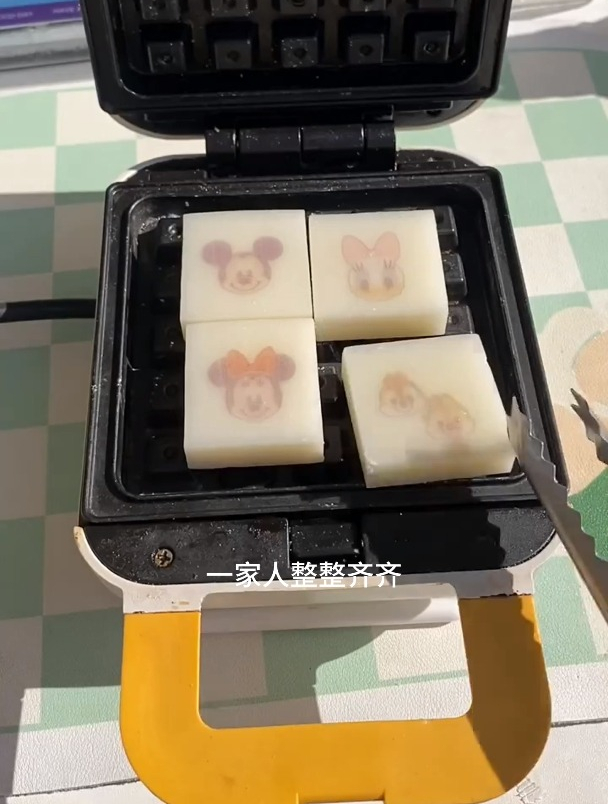 今天早餐机压迪士尼年糕啦糯叽叽呀