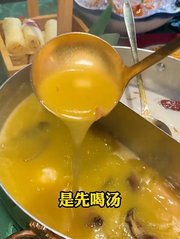 料超足的佛跳墙火锅你见过吗?