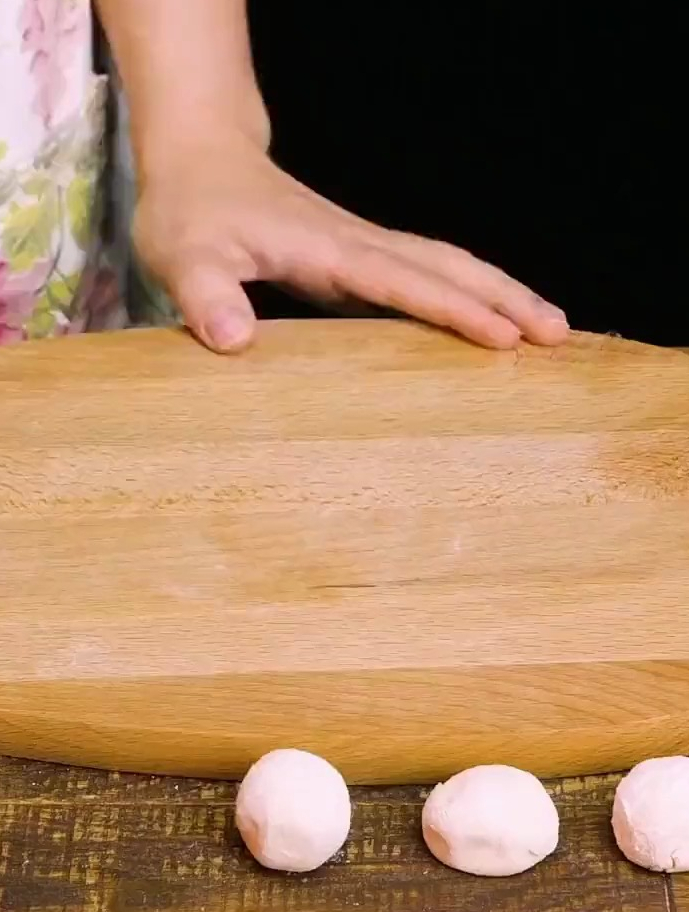 中秋团圆饺子这样包,瞬间让家人大吃一斤。生活窍门 饺子