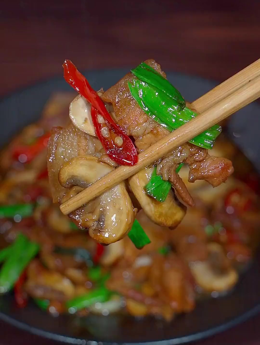 我是真没想到蘑菇炒肉片这么做香辣下饭