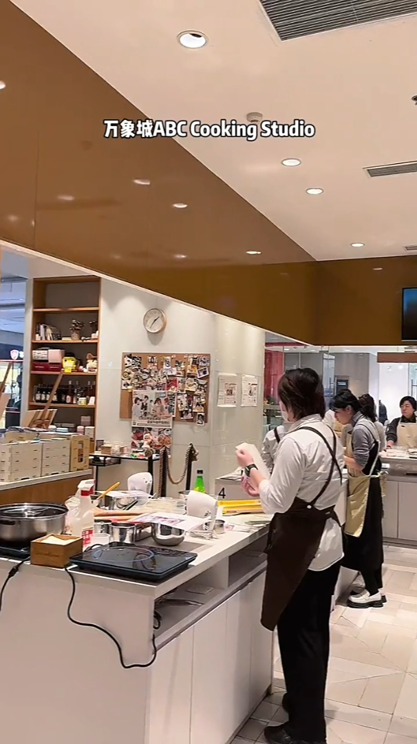 樱花季的限定课程自己做的蛋糕太成就感啦 3月还有半价活动哦