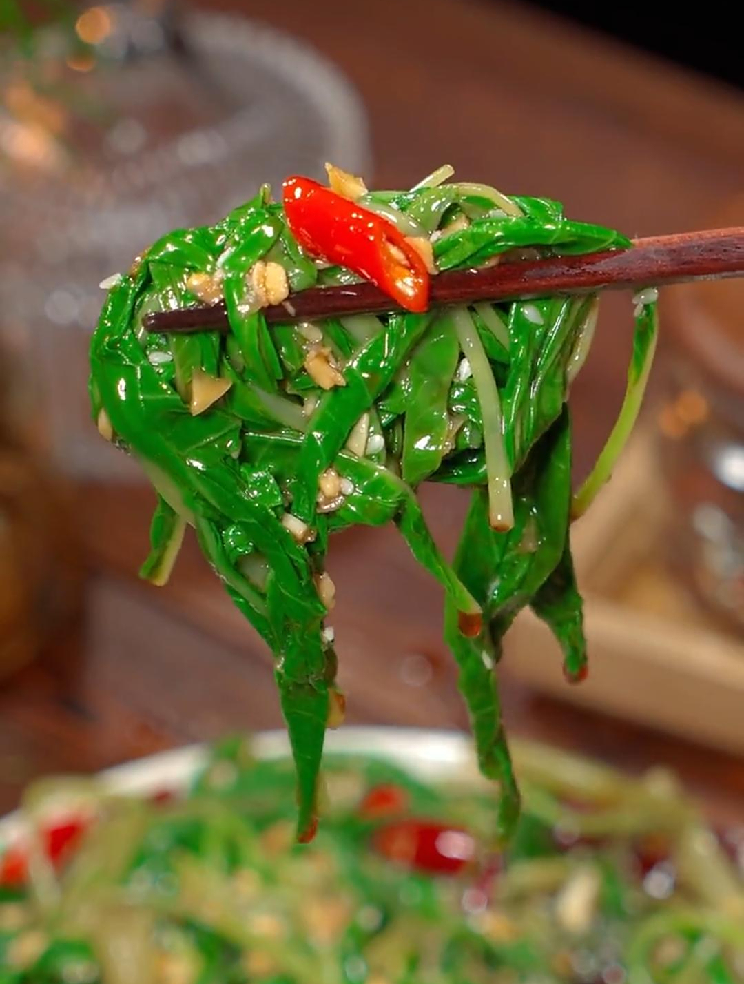 这样做的凉拌空心菜好吃不油腻,一周可以吃上八回