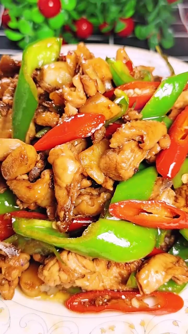 青椒炒鸡肉做法,美味又下饭