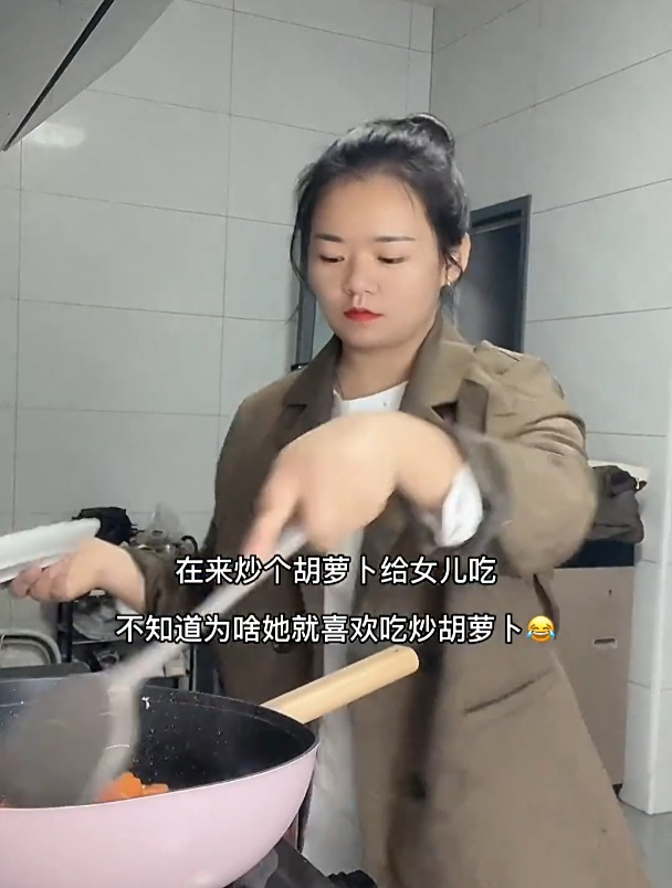 今天老公特意转500给我,让我代转给他老丈人过生日