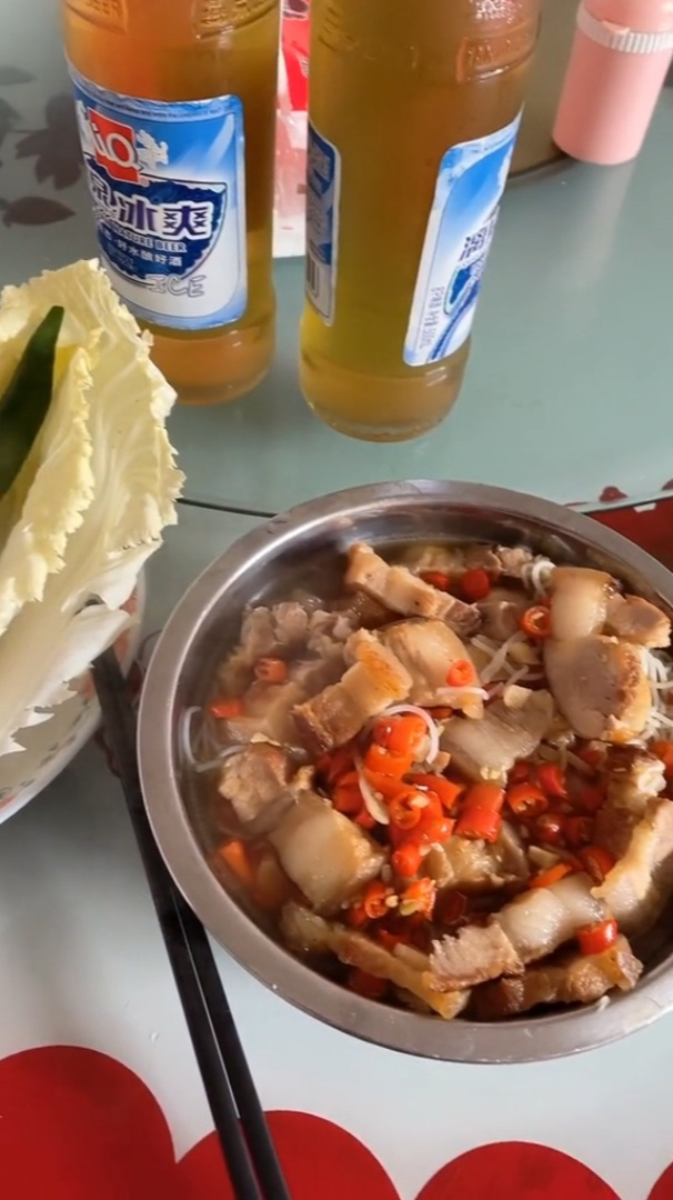 我现在吃早餐 俄罗斯美女 中国