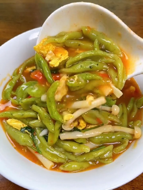 菠菜面鱼疙瘩汤,清淡养胃,营养丰富,特别适合老人孩子吃