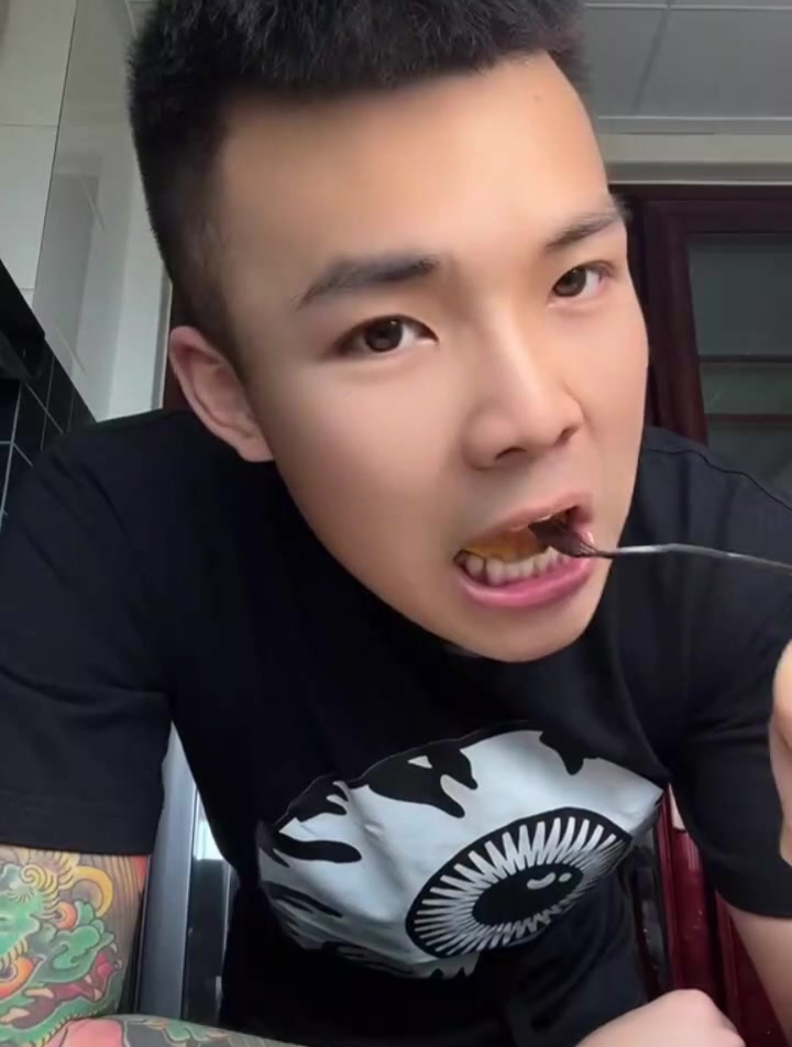 会做饭的男生该怎么形容?薯片厚蛋烧