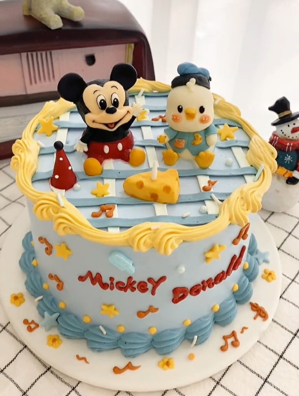立体奶油霜迪士尼米老鼠,翻糖花园手绘蛋糕,立体奶油霜手绘课程