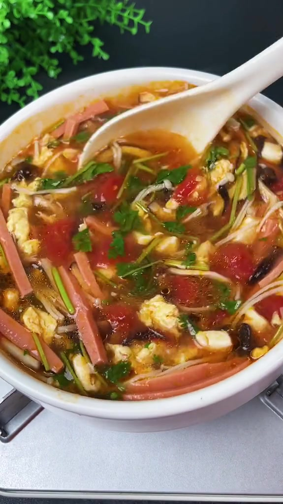 西红柿鸡蛋汤这样做,滑滑嫩嫩,开胃爽口