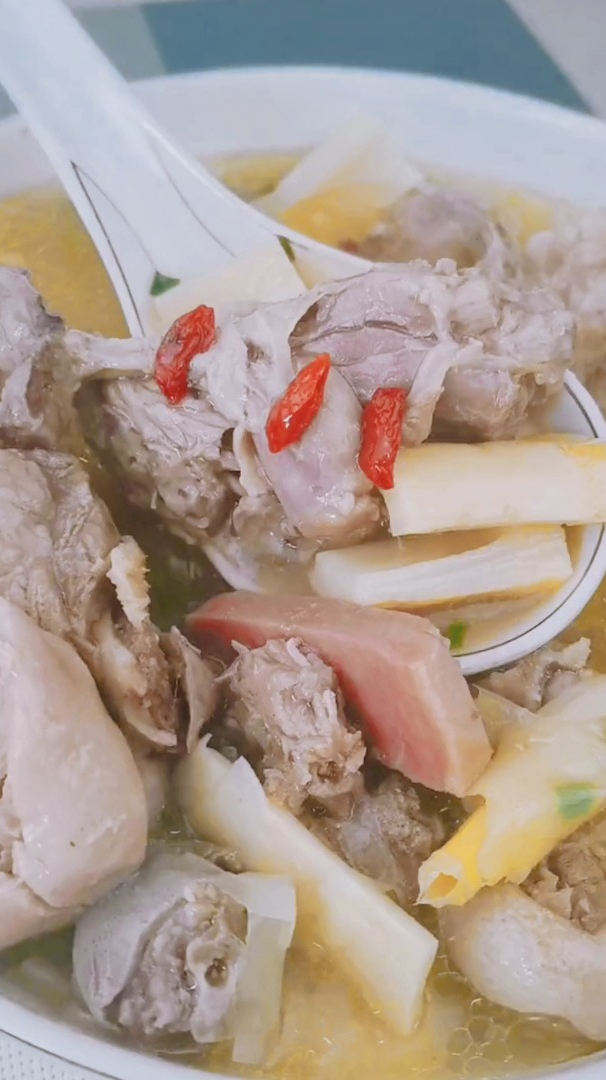 老婆最近没胃口,给她做个老鸭扁尖汤,好喝又滋补!