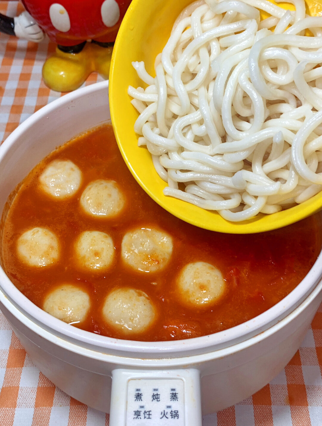 今天吃番茄咖喱鱼丸乌冬面!