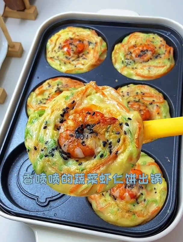 小学生早餐100天不重样/香喷喷的虾仁蔬菜饼+鲜汤荞麦面～赞!