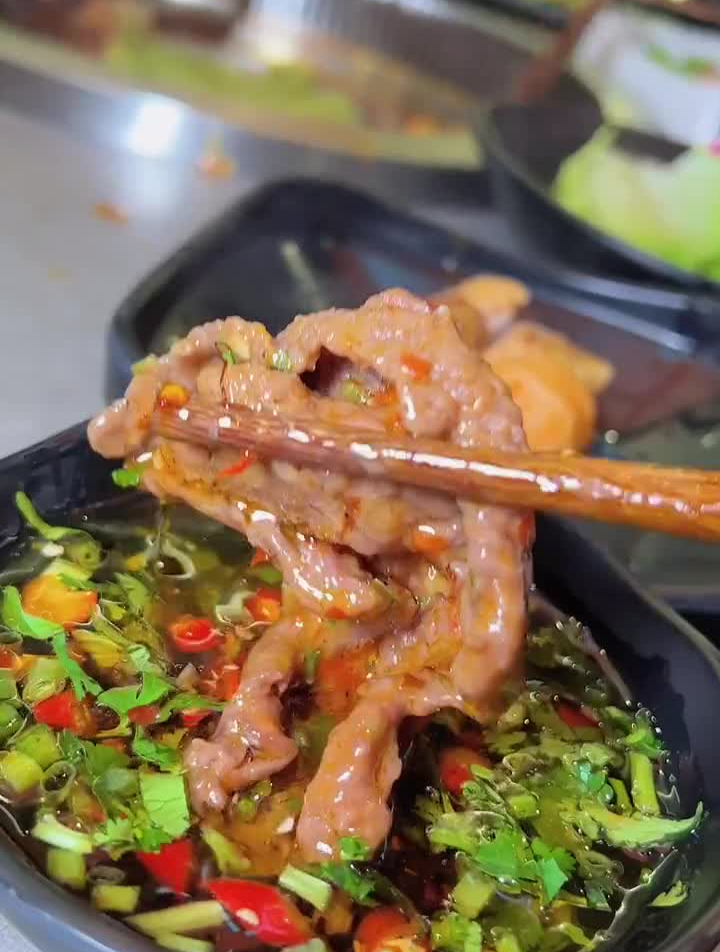 鲜乐门鱼头火锅,贾乃亮在高新万达又开一家杰不设限一路前行