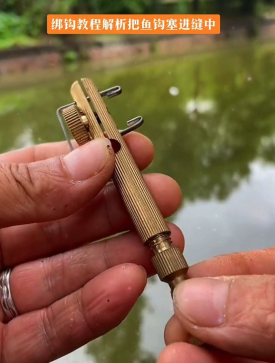 鱼钩绑法解析:子线,主线这样绑,防切线,上鱼越大拉的越紧!