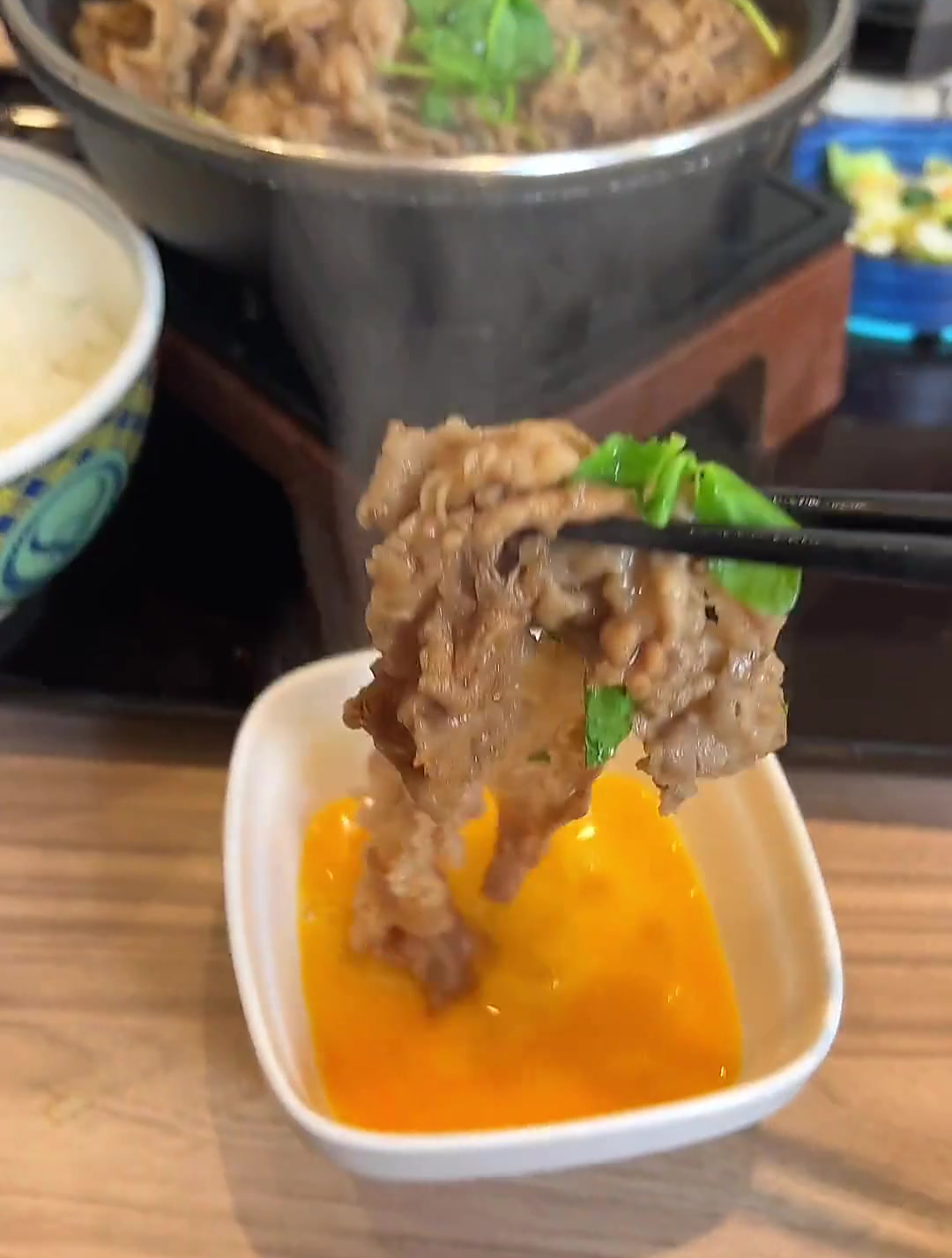 用一个小时的收入,在日本的吉野家吃顿这样的早餐