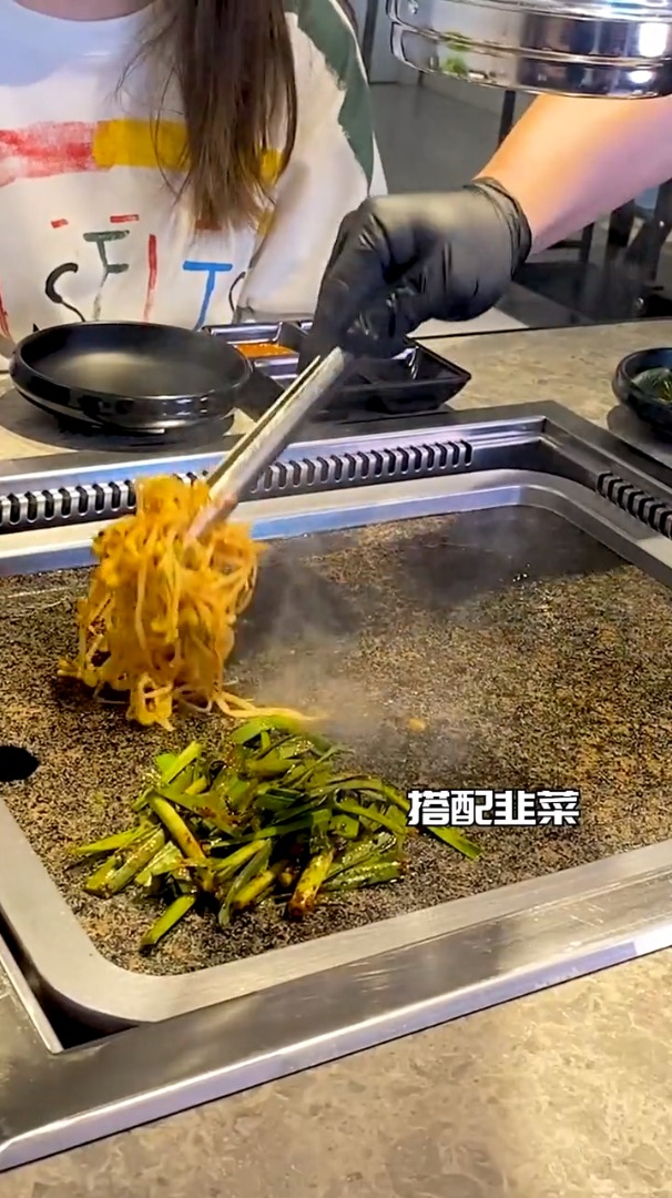 韩国石板烤肉吃过嘛,真的是把肉香发挥到极致!