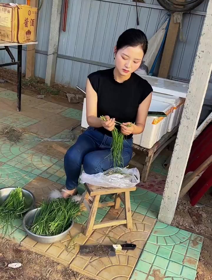 铁锅蒸大肉包子 真材实料才能做出好味道