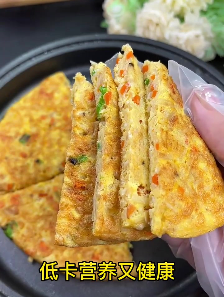 减脂期早餐不知道吃什么,试试这个金针菇鸡蛋饼,低卡好吃又健康