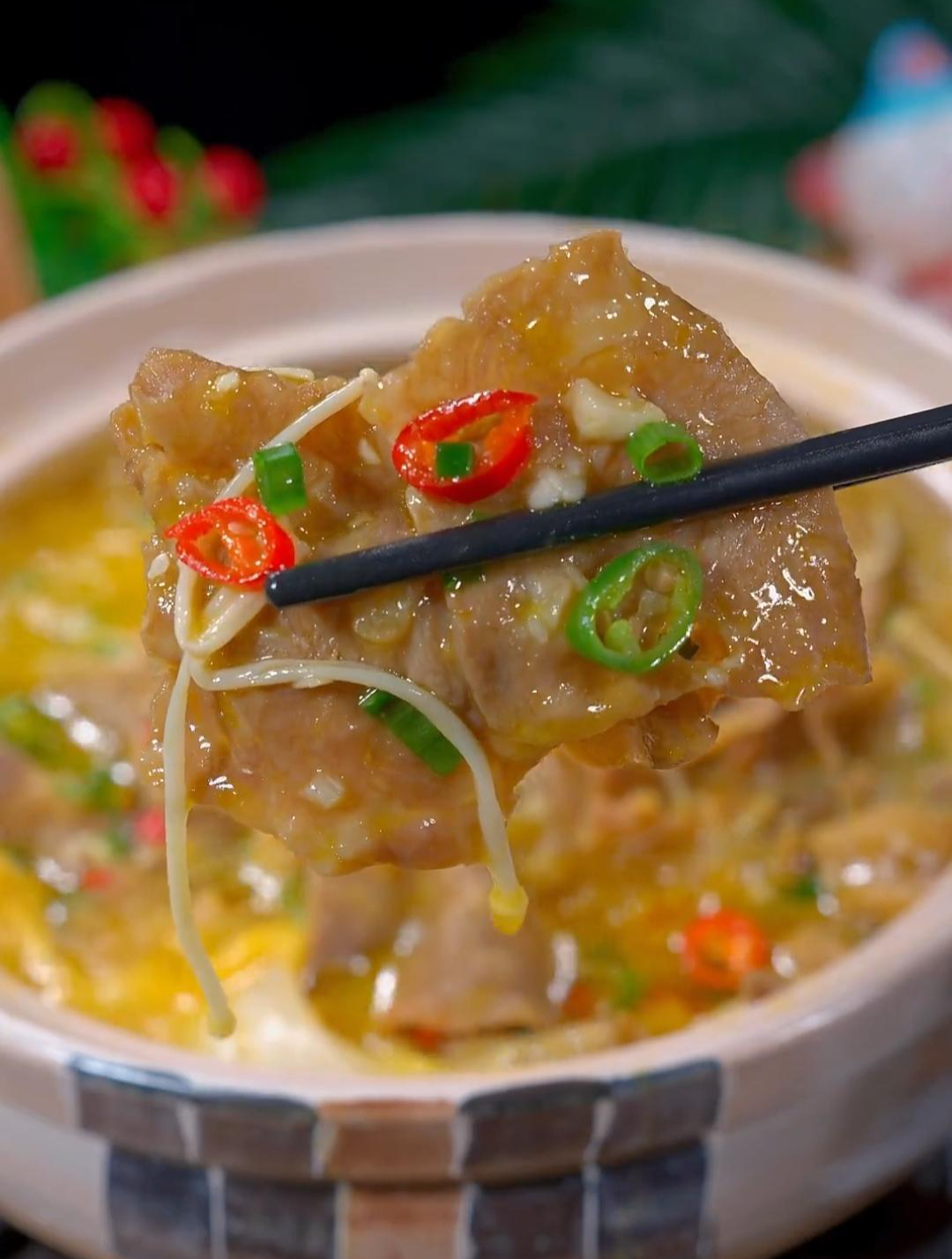想吃酸汤肥牛不用去饭店了,自己在家做一样美味,做法还简单
