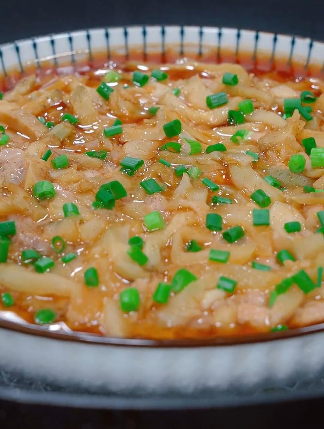 一周吃八次的榨菜蒸猪肉,做法简单好吃还下饭