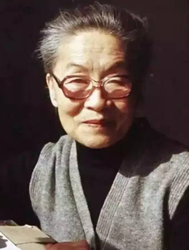 杨绛:人到中年还遇事不顺,记住这3个字,受益终身