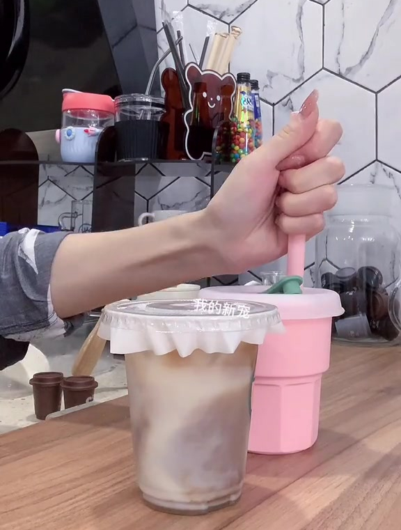 燕麦奶的一切都好喝红茶鸳鸯拿铁奶茶味的咖啡