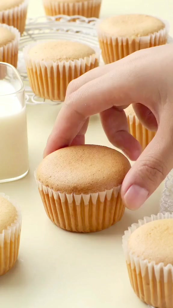 新手入门必学纸杯蛋糕,不塌不裂～