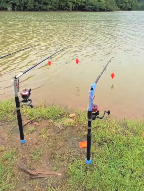钓鱼人都在用的“自动钓鱼海竿”,无需看守,你玩手机它钓鱼