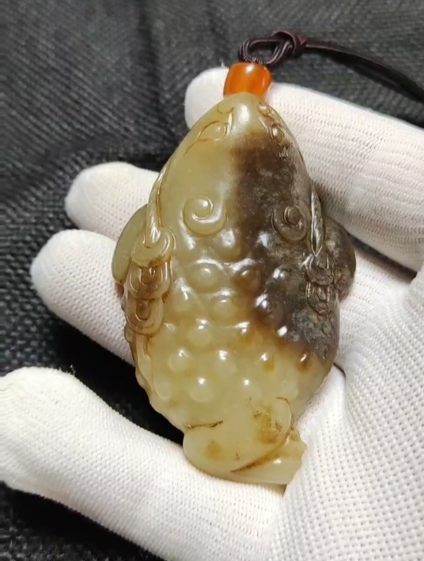 品藏阁光远鉴研232:玉金蟾(明代)吐宝发财寓意得金蟾者必大富