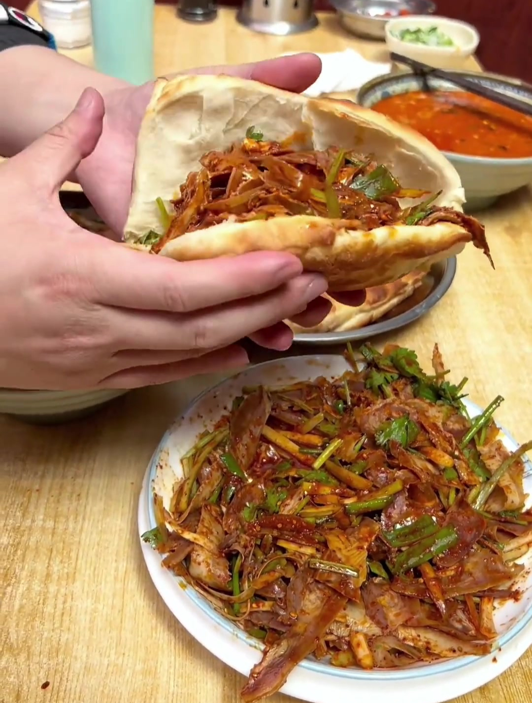 山西美食之「襄汾烧饼」「凉拌羊头肉」