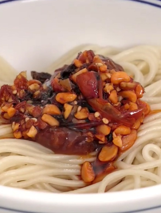 无敌开胃的“黄豆酱”拌面,好吃又省事,专治没胃口!