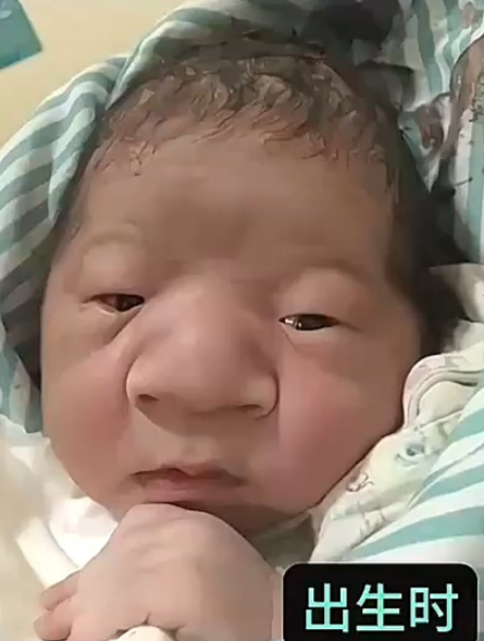 生成你18岁的照片,帅气小男孩,小时候vs长大后