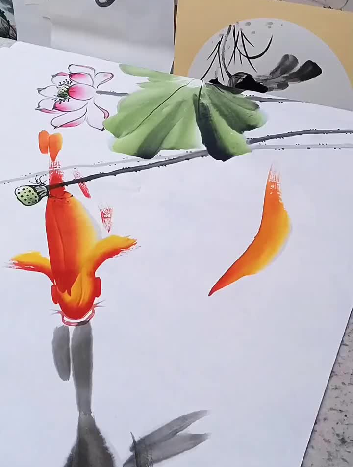 写意水墨荷花鲤鱼