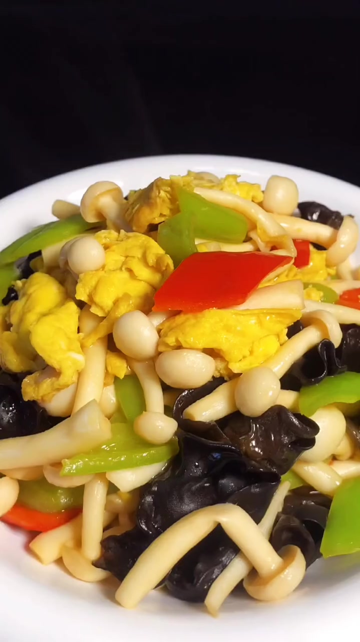 美味家常菜教程之白玉菇木耳炒蛋