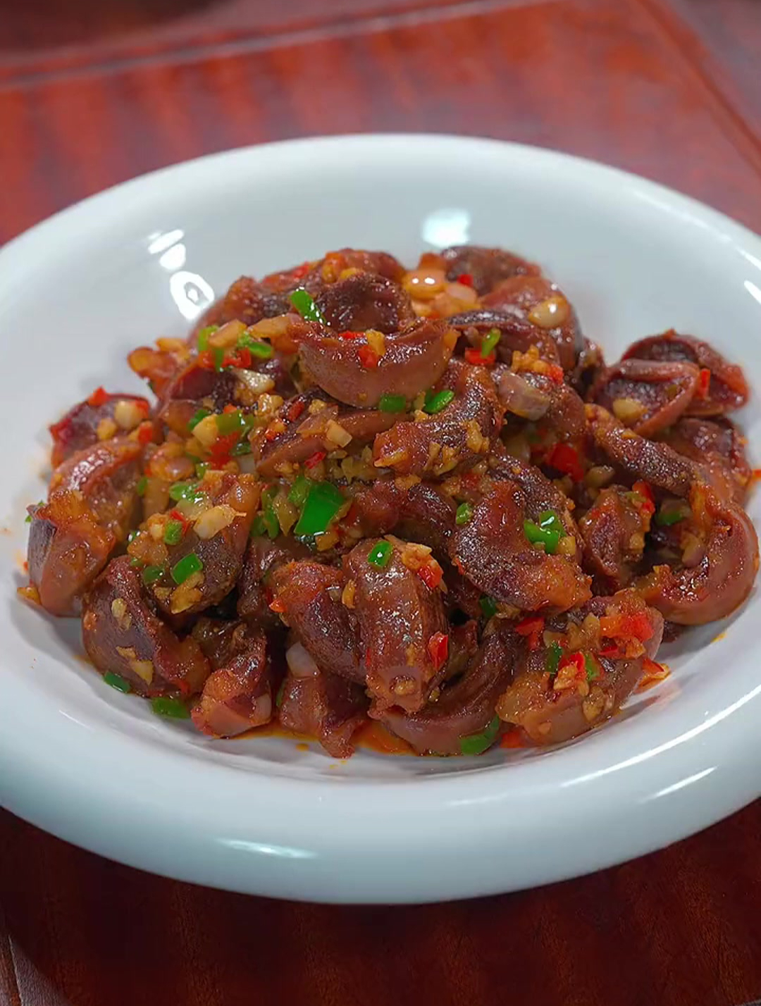 这样做的椒盐鸡胗咸香入味,比外面买的还好吃