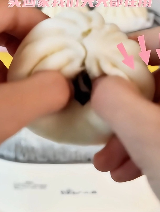 前段时间入的小熊电蒸锅,晚上预约好早上就能吃,孩子吃早餐都变