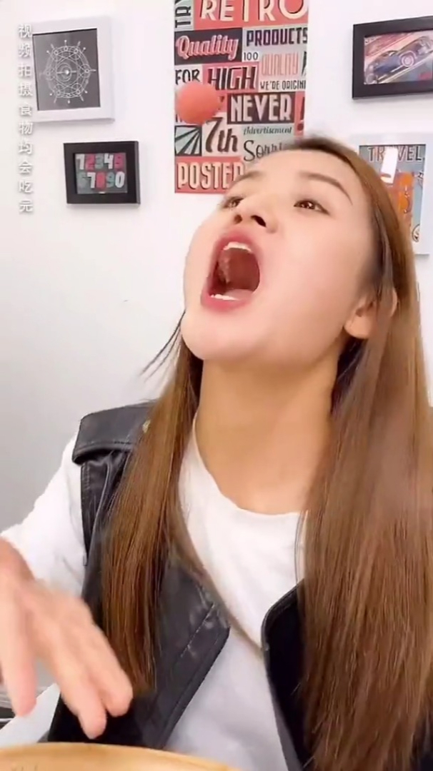 草莓夹心巧克力,草莓和巧克力的完美结合