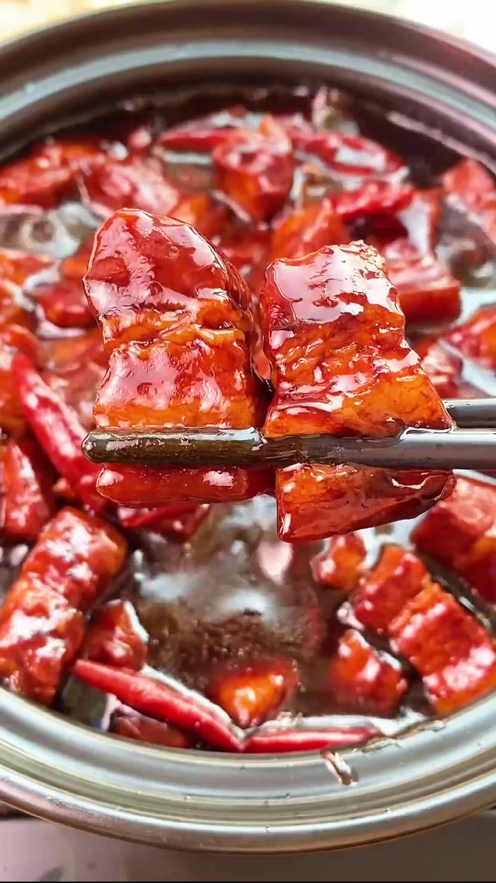 不用炒糖色的红烧五花肉做法,厨房小白都会