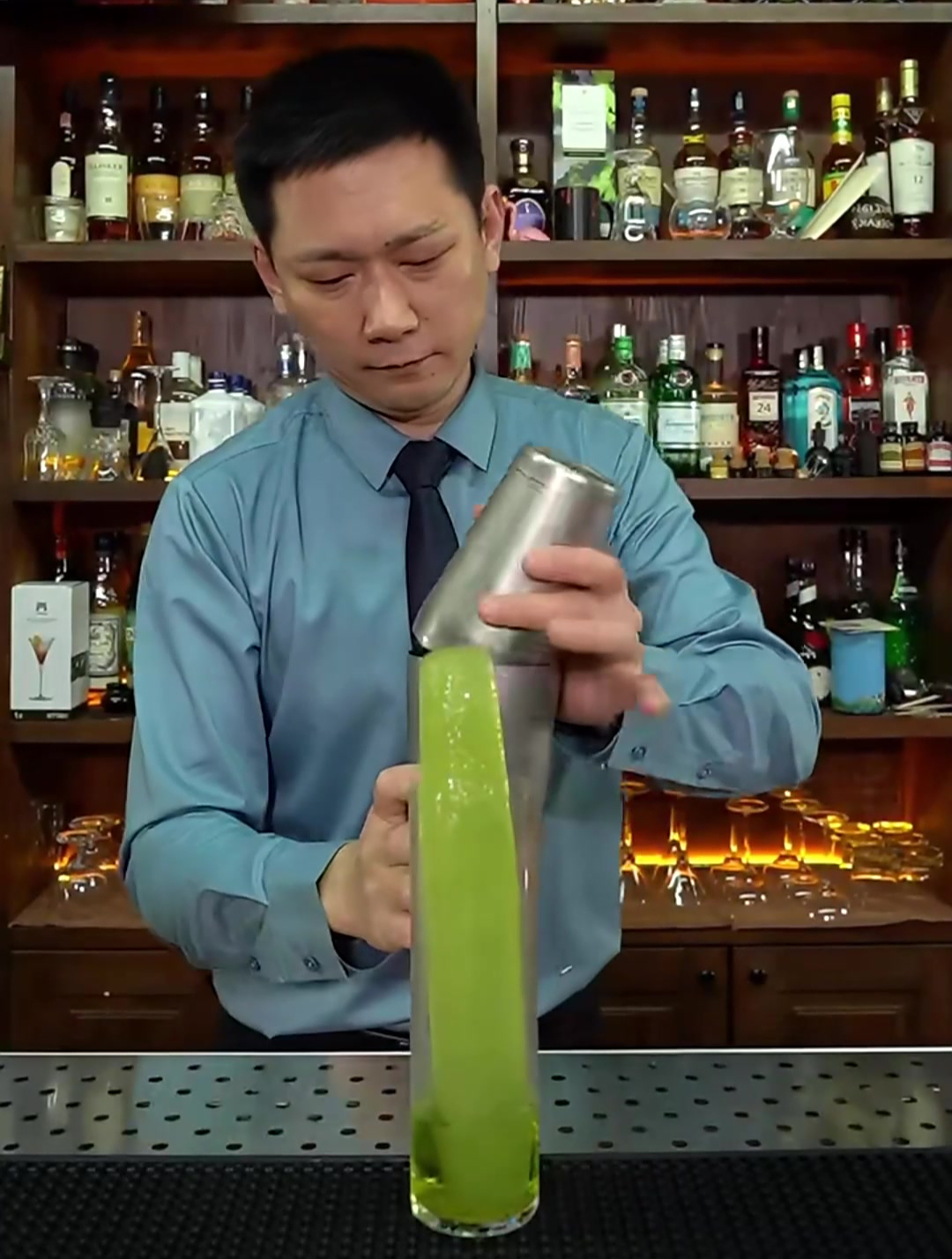 沉浸式调酒,制作一杯抹茶口味的鸡尾酒,好看又好喝