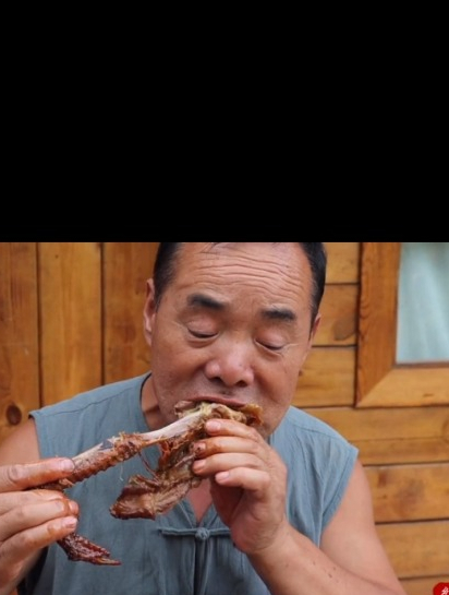 养了大半年的红番鸭,宰两只做成“姜母鸭”,这味道果然名不虚传