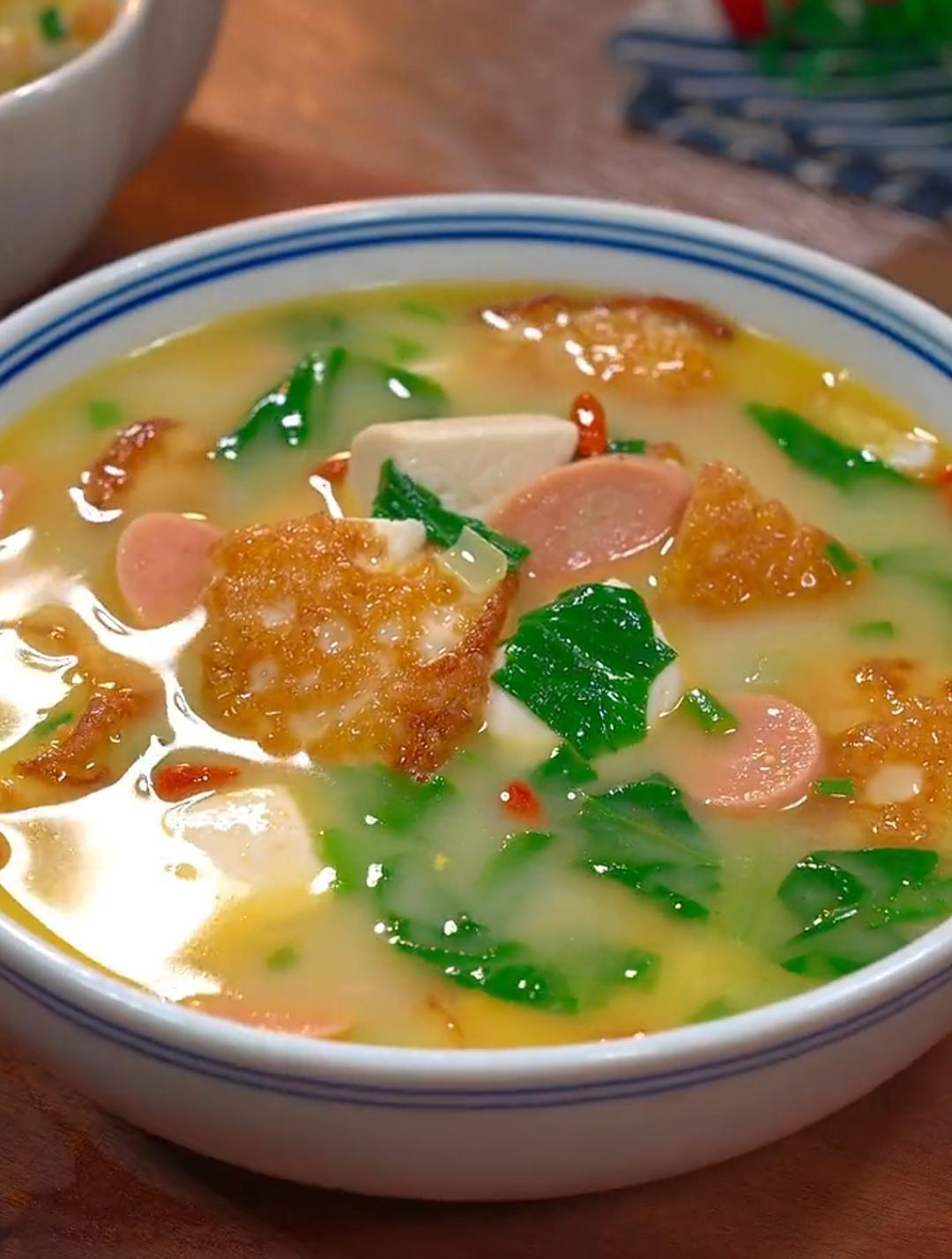 白菜豆腐汤这样做,汤鲜味美,全家人都爱喝