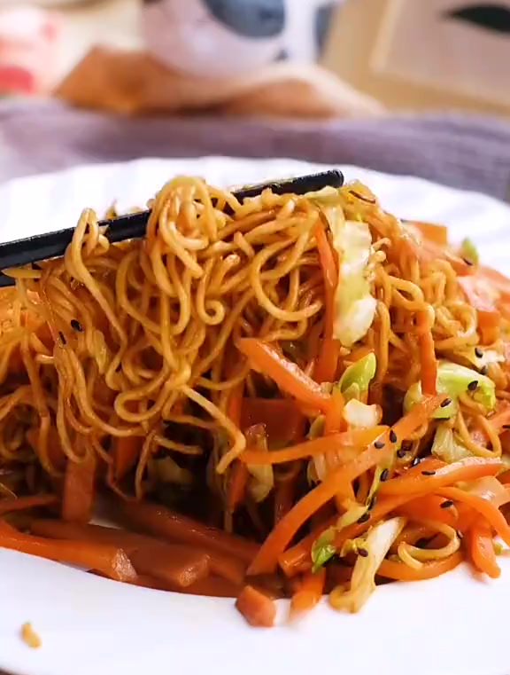 方便面的逆袭吃法?广式3丝炒泡面,专治各种小孩挑食