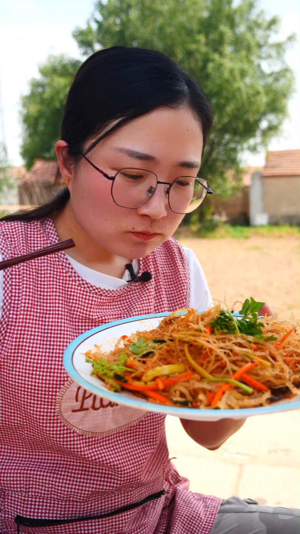 专属夏天的清凉味道,凉拌龙须菜少不了~